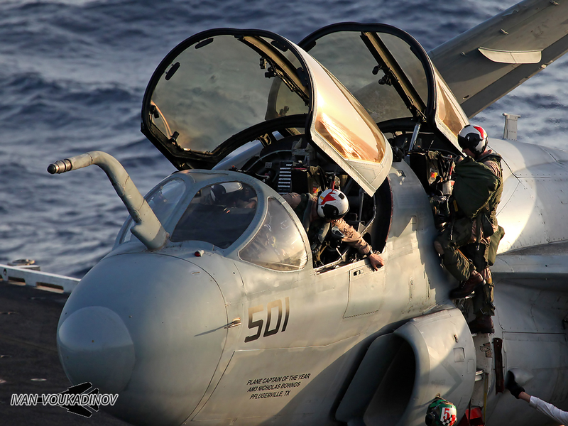 Illustration for article titled The EA-6B Prowler's Last Cruise Is Showcased In These Exclusive Photos